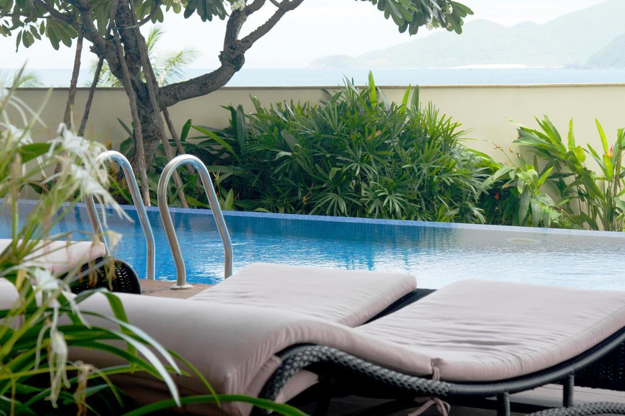 Neo Century Sea View Nha Trang Aparthotel Exteriör bild